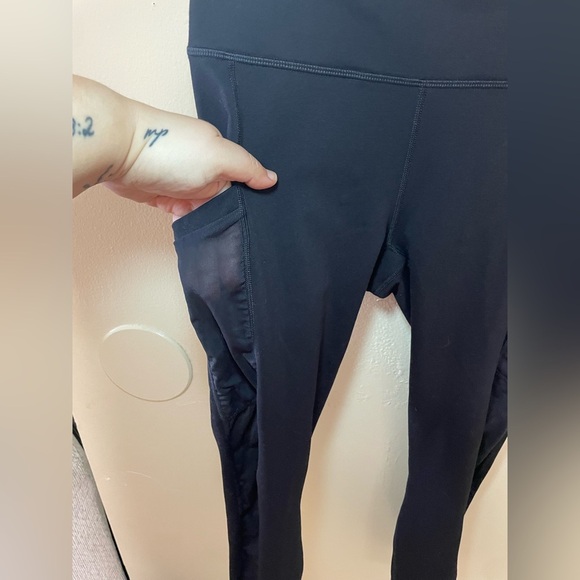 ✨Fabletics Ankle Length Powerhold Black Leggings Size M #A1 - Picture 3 of 7
